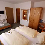 Vendégház Almdorf Tonnerhuette 3*
