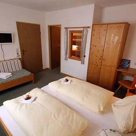 Guest house Almdorf Tonnerhuette 3*